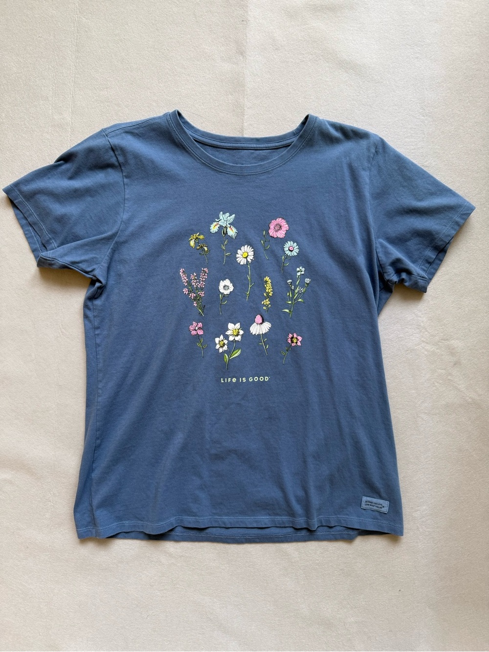 Life Is Good Wildflower Fields Forever Women's Crusher Tee - Size L